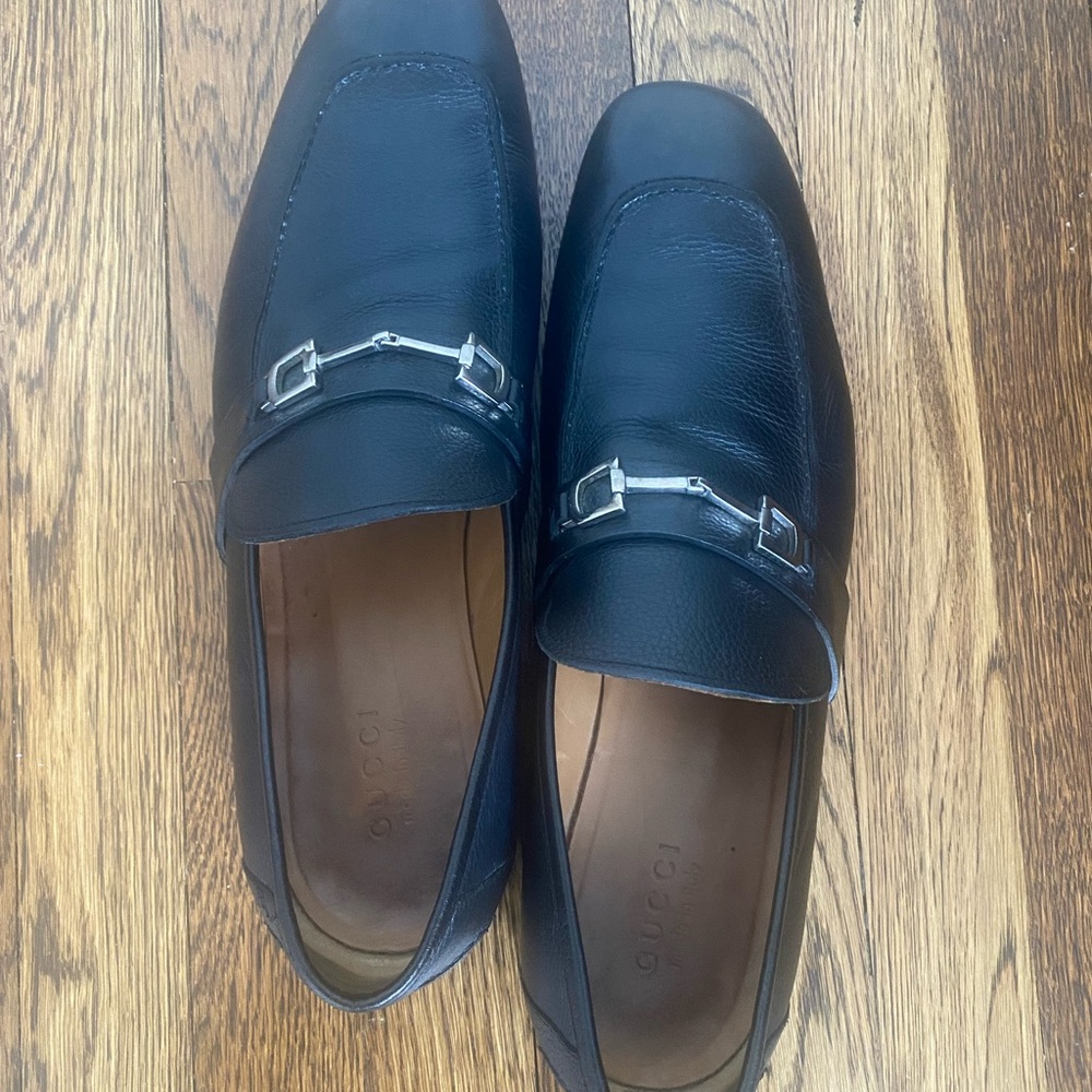 Gucci Black Leather Loafers with Silver Buckle - Picture 4 of 7